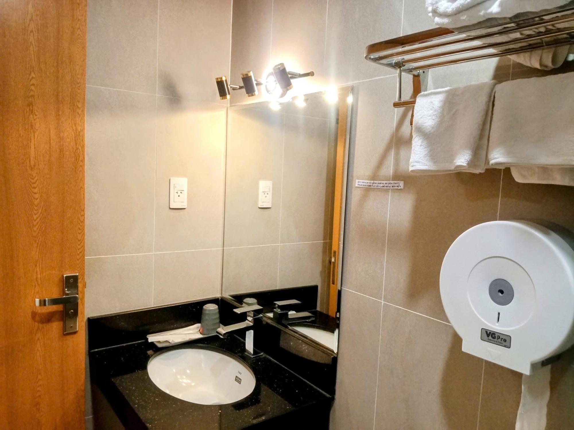 Mia Hotel Вунг Тау Екстериор снимка