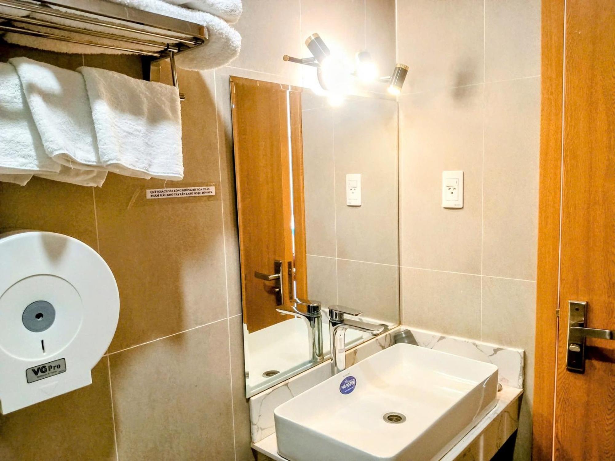 Mia Hotel Вунг Тау Екстериор снимка