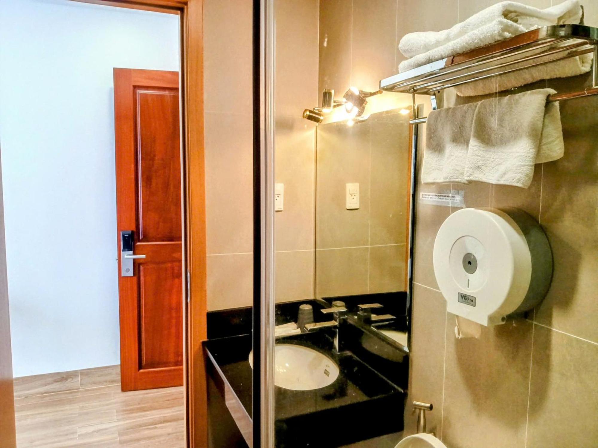 Mia Hotel Вунг Тау Екстериор снимка